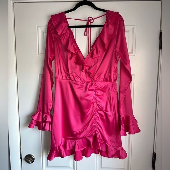 Nelly Mini Dress in Paradise Pink MAJORELLE Paradise Pink size M satin - Picture 4 of 5